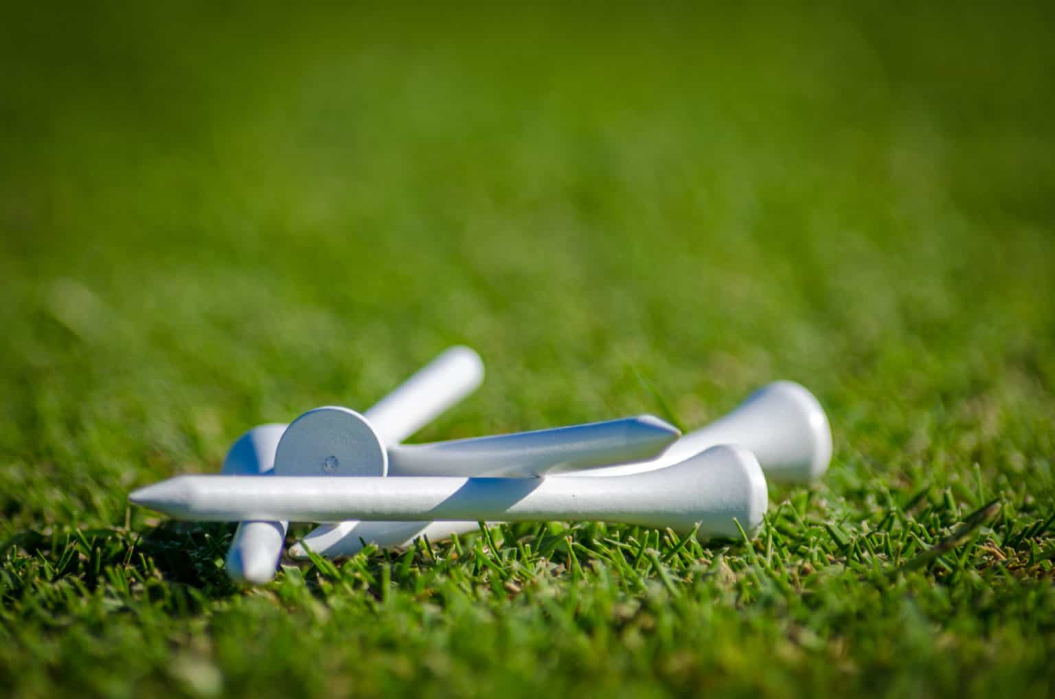 10 Putting Alignment Drills To Improve Your Game (Updated)