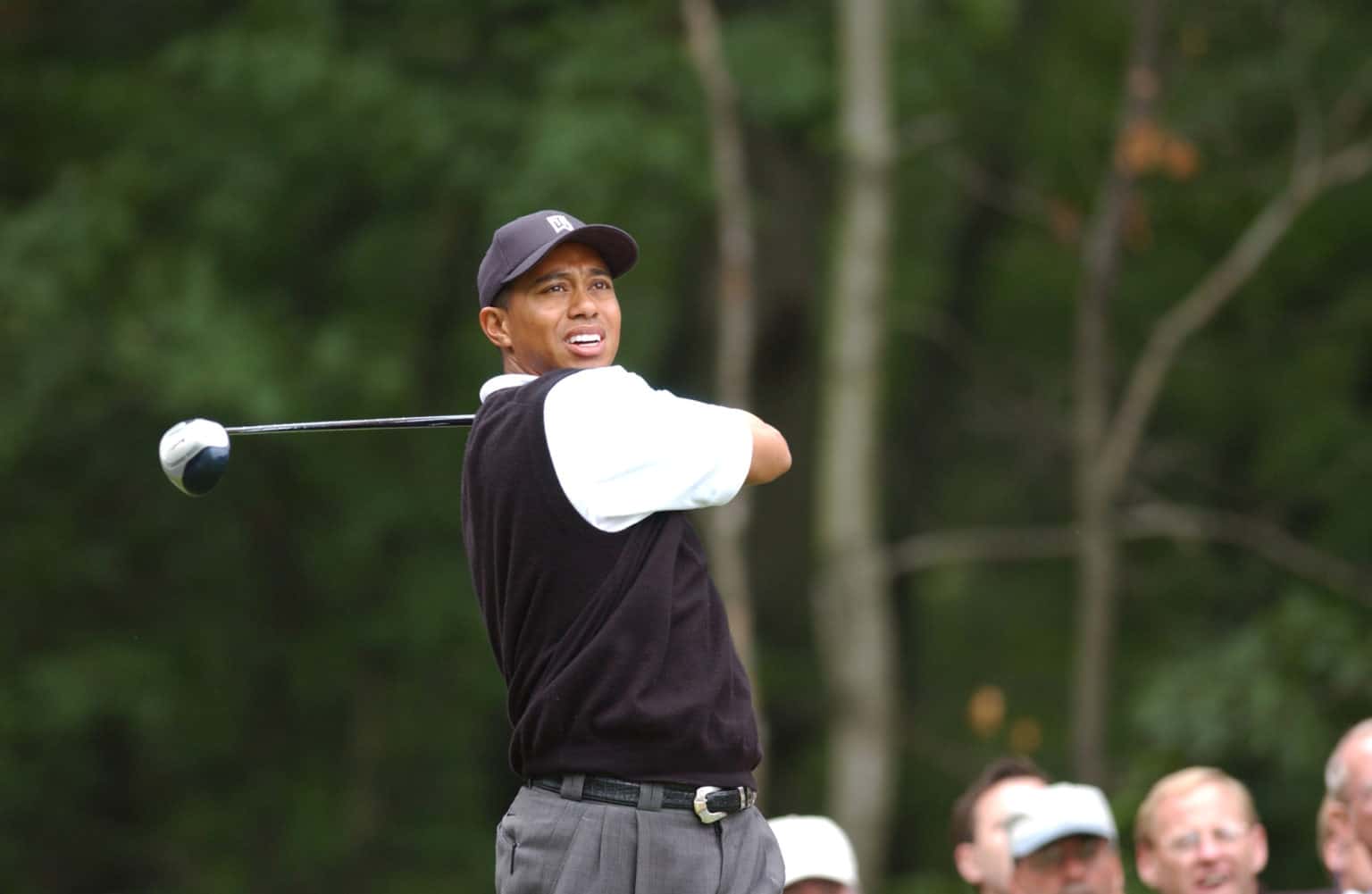What Putter Does Tiger Woods Use? (Everything To Know)