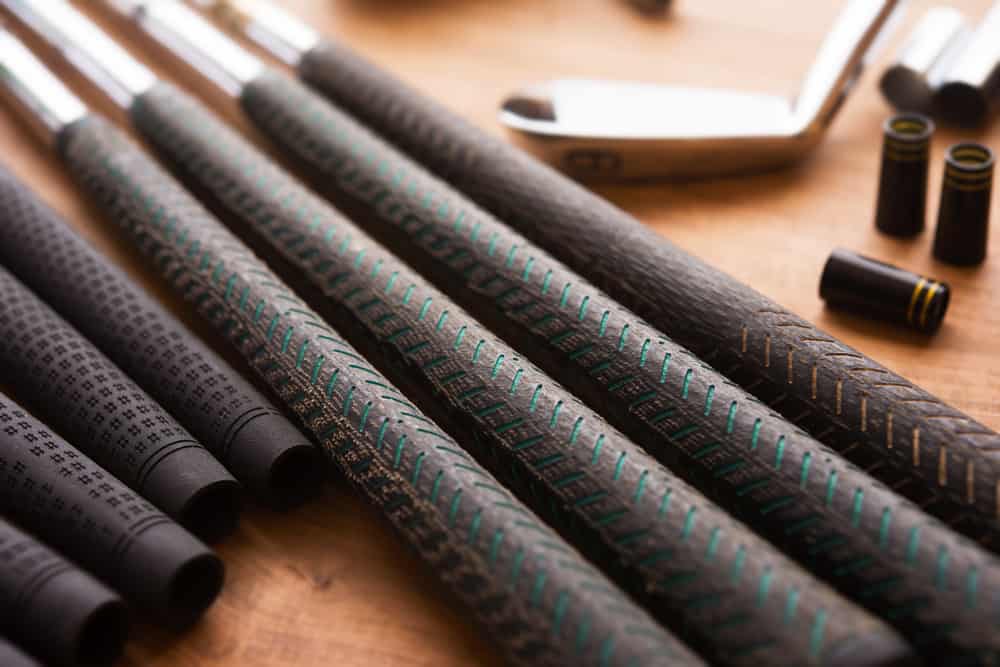 Changing grips on an golf clubs